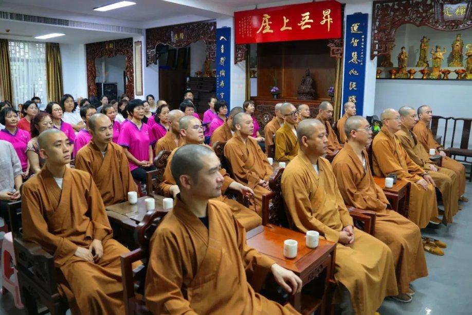 为什么说:一把二胡拉断腰、千年琵琶万年筝、一支唢呐吹一生呢?
